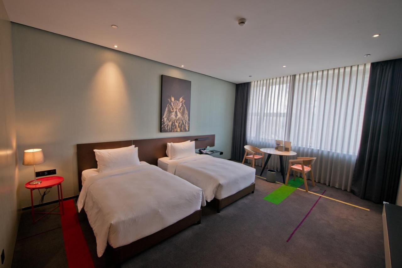 Howard Johnson Plaza Ningbo Dış mekan fotoğraf