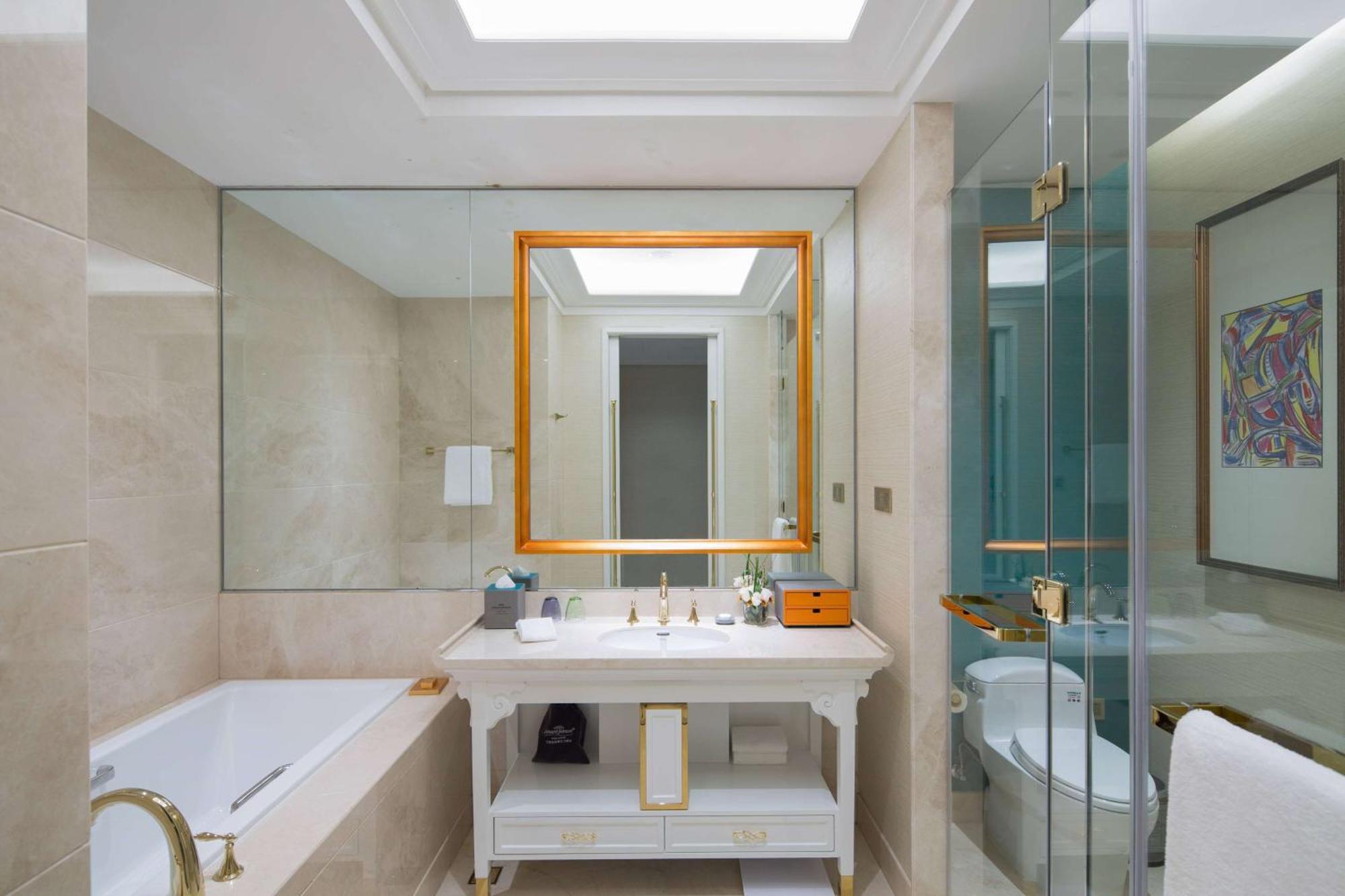 Howard Johnson Plaza Ningbo Dış mekan fotoğraf