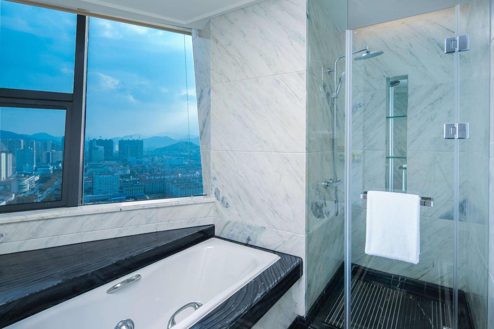 Howard Johnson Plaza Ningbo Dış mekan fotoğraf